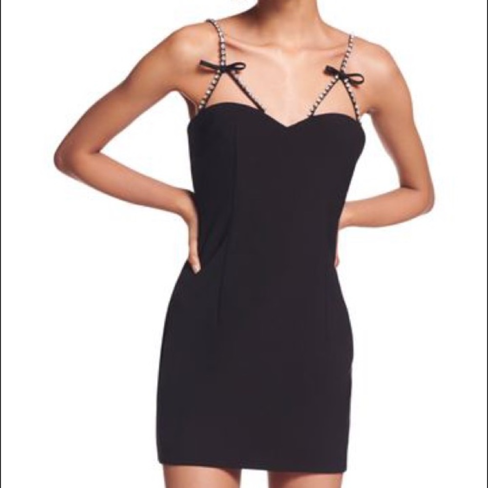 Beautiful area black dress